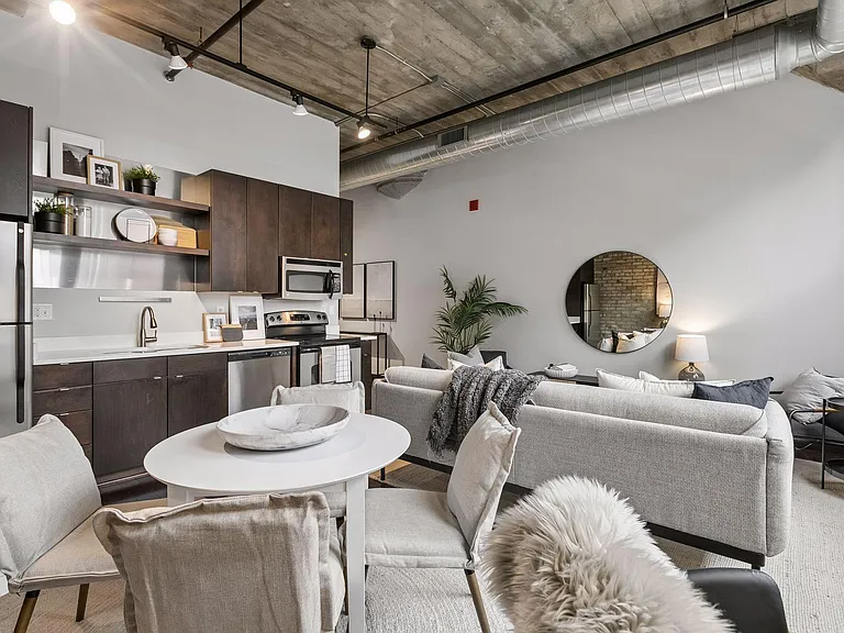 618 Washington Ave N #500 — Photo 9