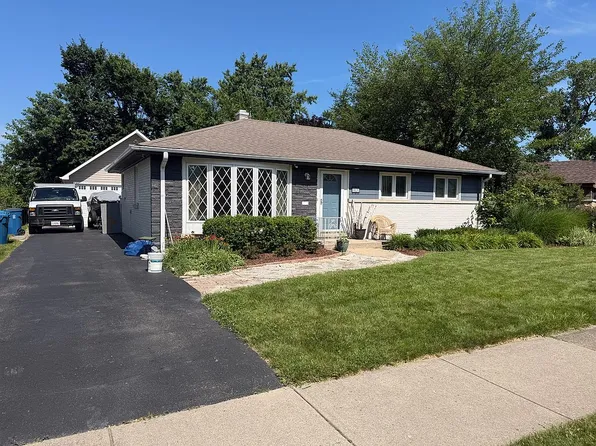 466 N Ridgeland Ave, Elmhurst, IL 60126