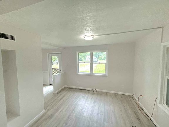 2nd image of 1356 Willard Ave