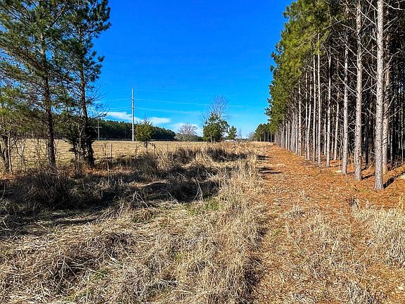 4th image of 609 Barker Rd