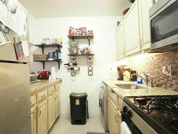 3rd image of 46 W 126th St APT 4