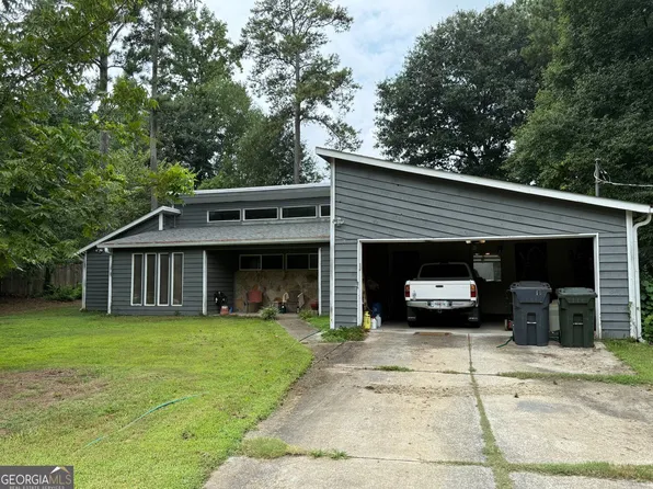 71 Holt Rd NE, Marietta, GA 30068