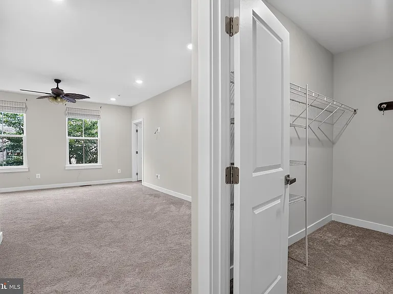 13246 Lake Woodland Way #5A — Photo 27