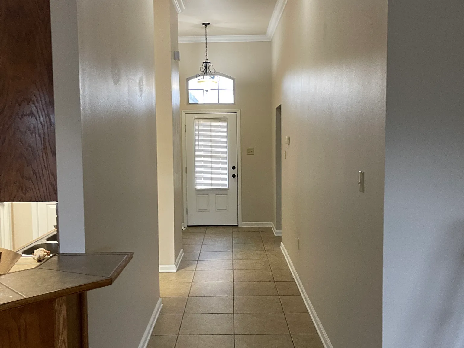 3 bed, 1647 sqft, $1,700 — Photo 3