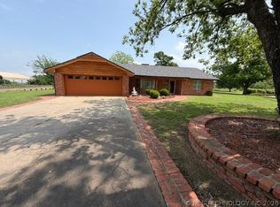 202 Sooner Rd, Holdenville, OK 74848