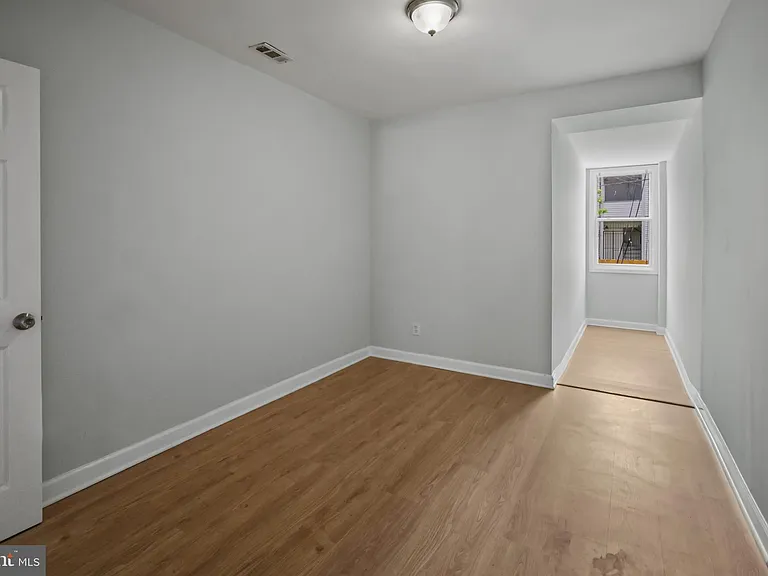 182 36th St NE #2 — Photo 20