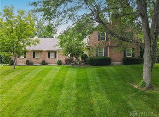 210 Trailwoods Dr, Dayton, OH 45415