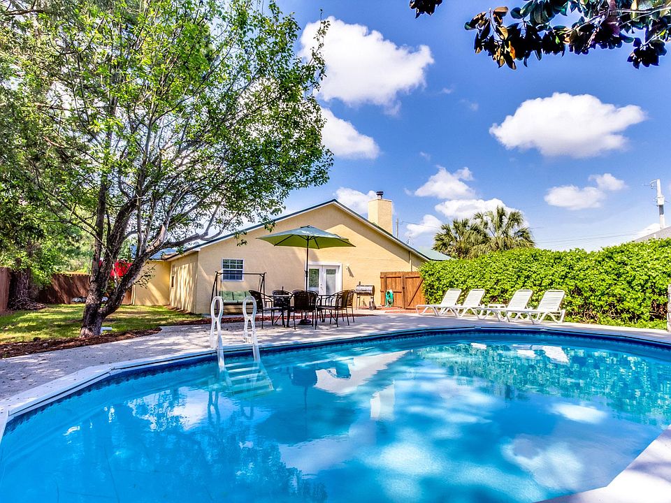 Outdoor furniture not included. Previous photo, prior to renovation.