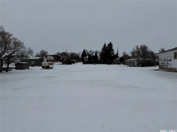 129 7th AVENUE SW, Eston, SK S0L 1A0