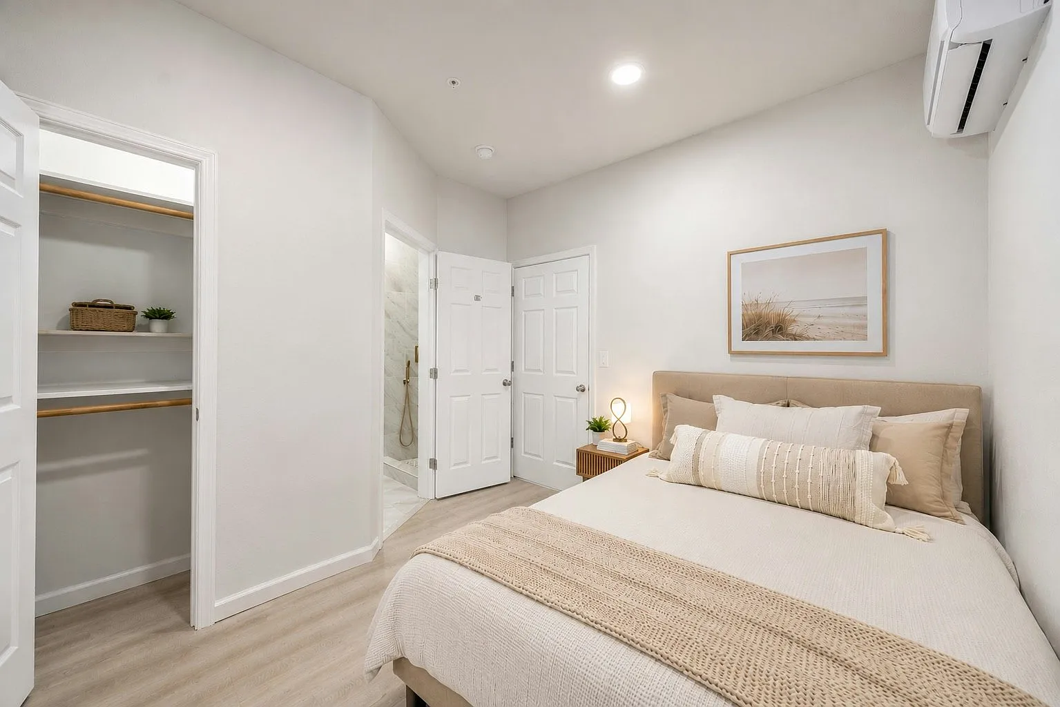 809 Ave K, Unit A — Photo 2