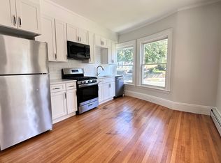 608 Franklin St APT 1, Melrose, MA 02176