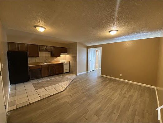1st image of 305 N 10th St APT 15