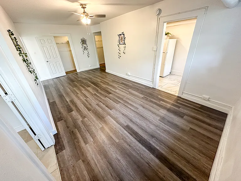 2600 Kingman Blvd #12 — Photo 11