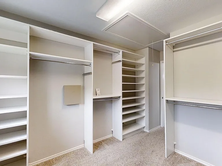 2915 Thunder Gulch — Photo 23