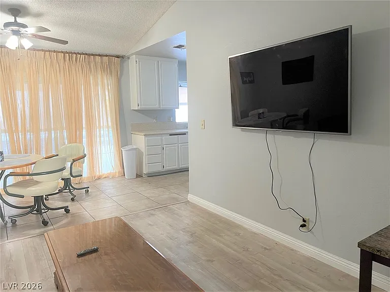 4761 Torrence Dr — Photo 8