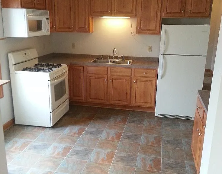 320 4th St SE #202 — Photo 3