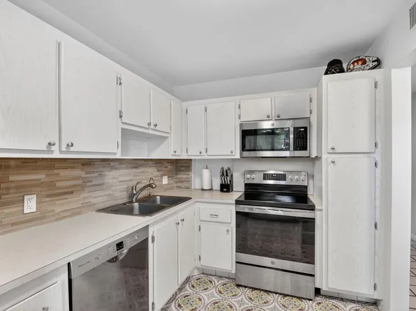 4272 Deste Court #101, Lake Worth, FL 33467