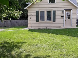 921 S 109th St, Milwaukee, WI 53214