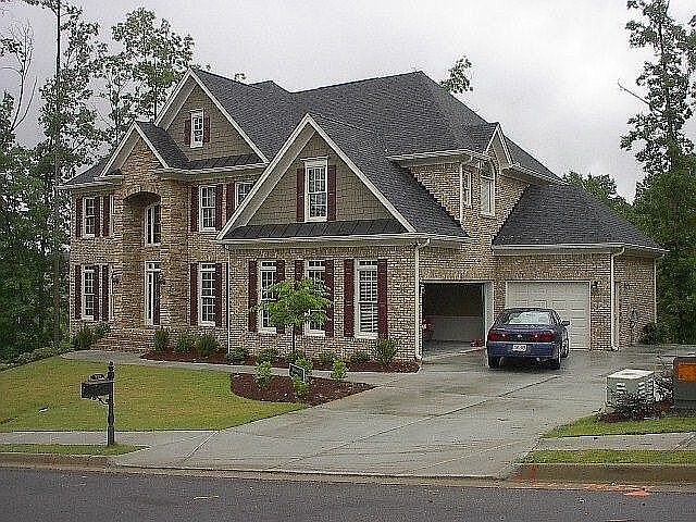 2nd image of 928 Shady Spring Way