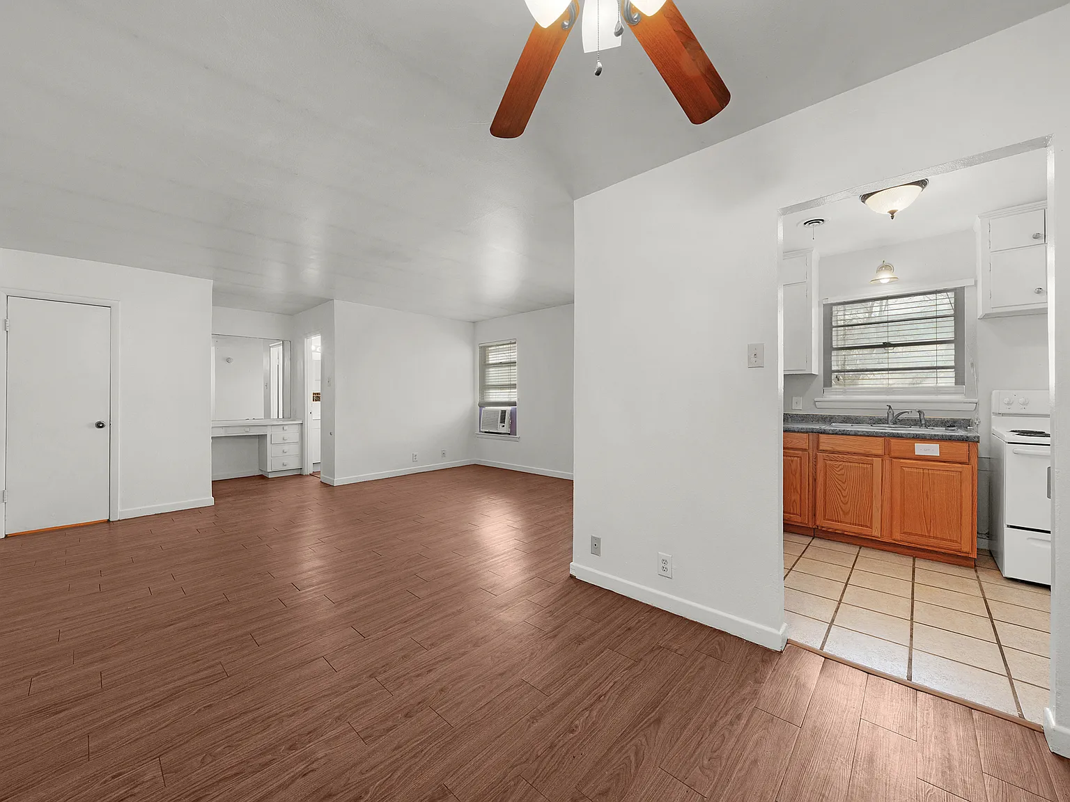 Studio, 600 sqft, $550 — Photo 1