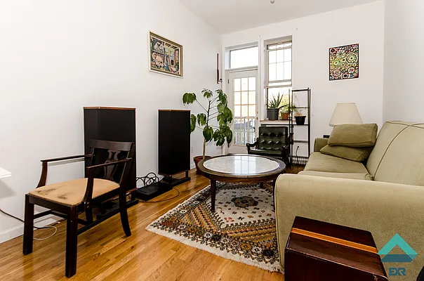 Rented by EXR | media 1