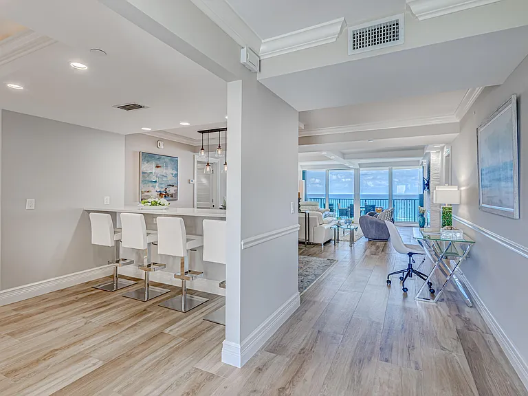400 Beach Rd #702 — Photo 8