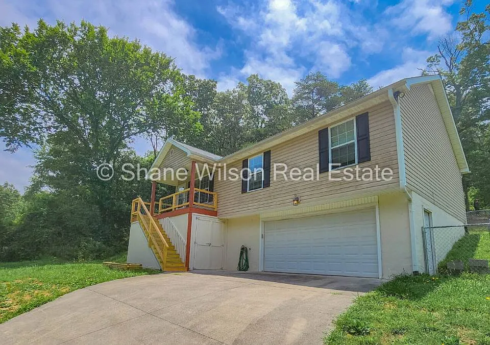 530 Mount View Dr