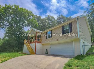 530 Mount View Dr, Tunnel Hill, GA 30755
