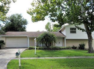 15818 Spring Crest Cir, Tampa, FL 33624