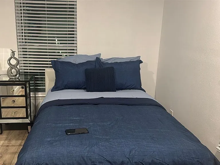 2302 Rochelle Ave #1 — Photo 11