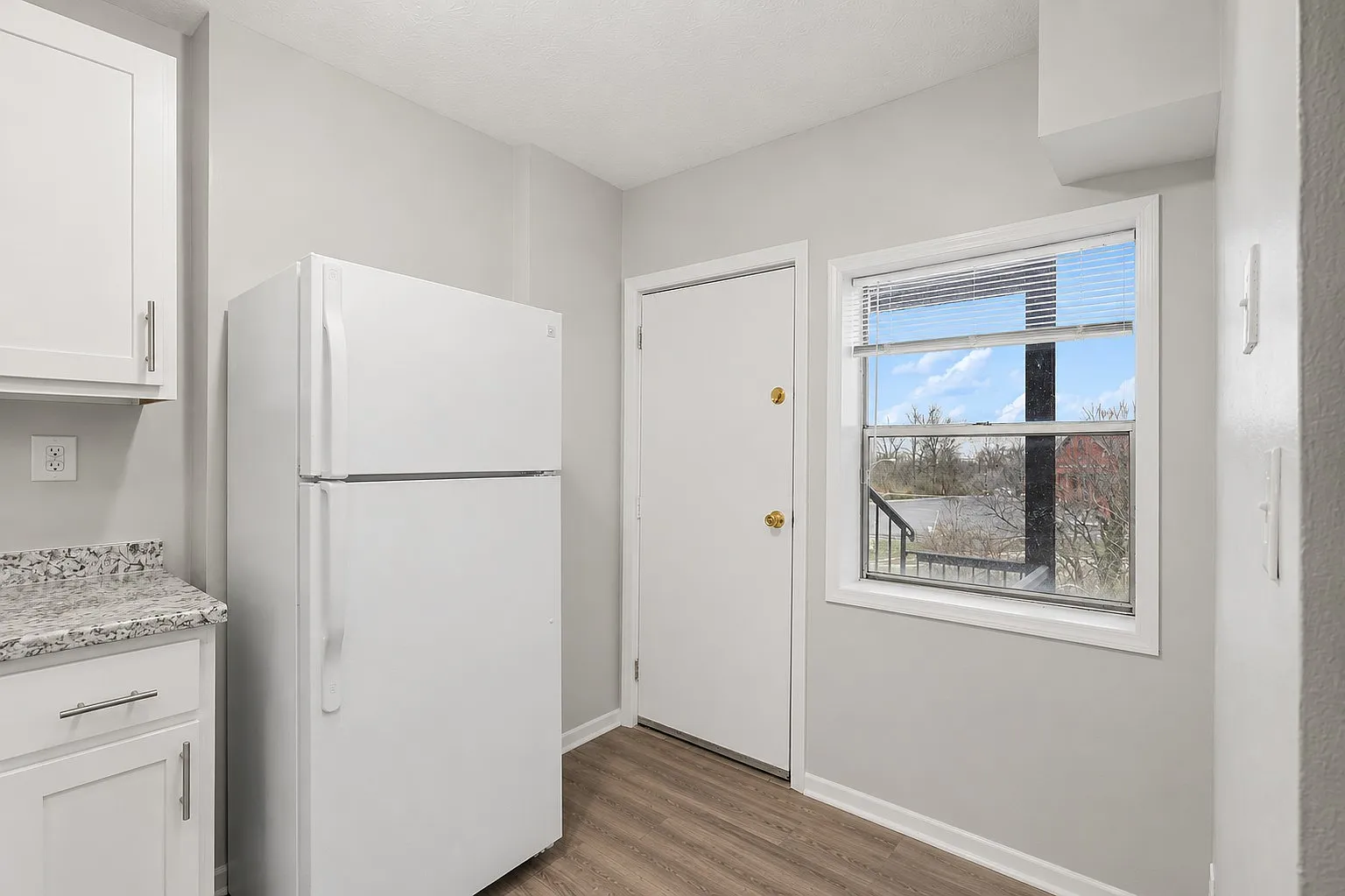 1 bed, 811 sqft, $995 — Photo 4
