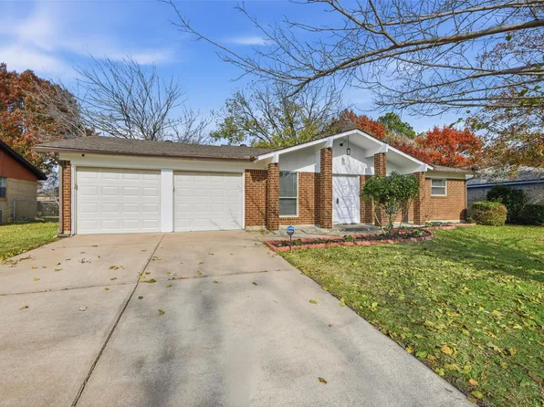 7825 Emerald Hills Way, North Richland Hills, TX 76180