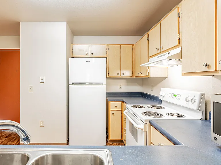 INCOME RESTRICTED Affordable Apartments in Hazelwood! — Photo 18