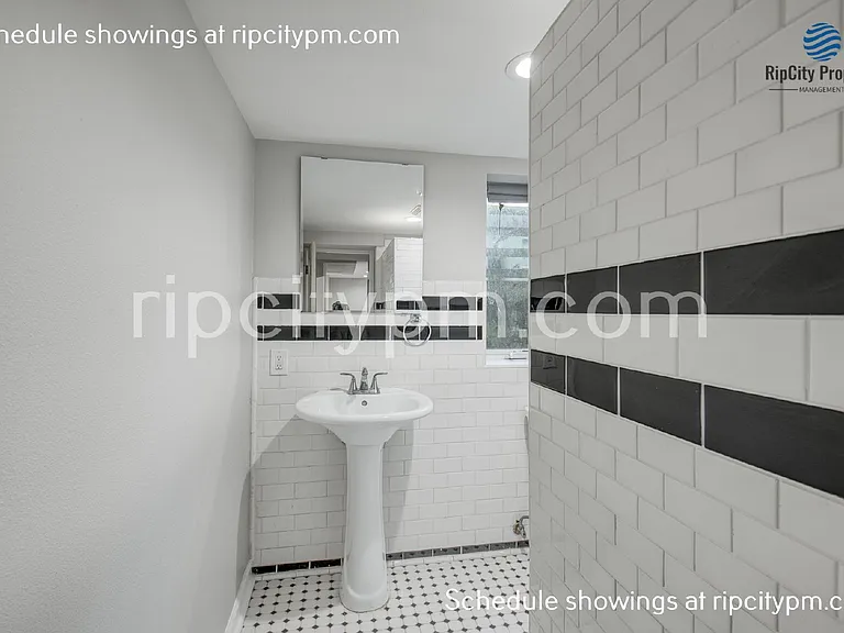 2521 SE 64th Ave — Photo 25