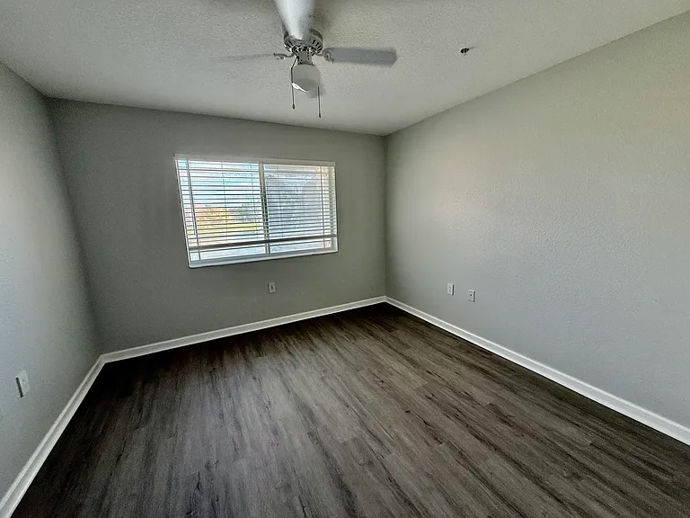271 SW Palm Dr #304 — Photo 20
