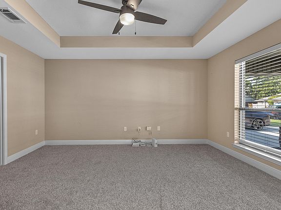 5th image of 6052 Blair Cir
