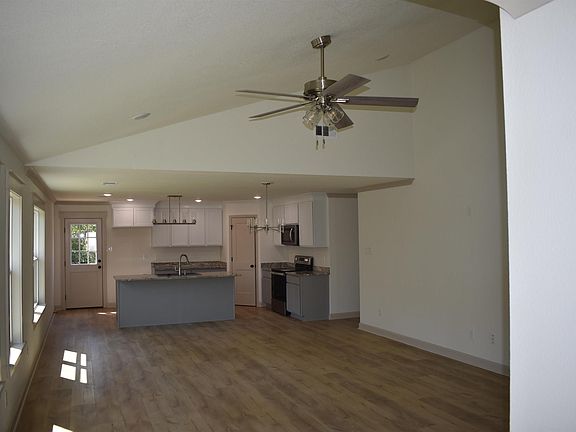 5th image of 1710 Rehoboth Dr