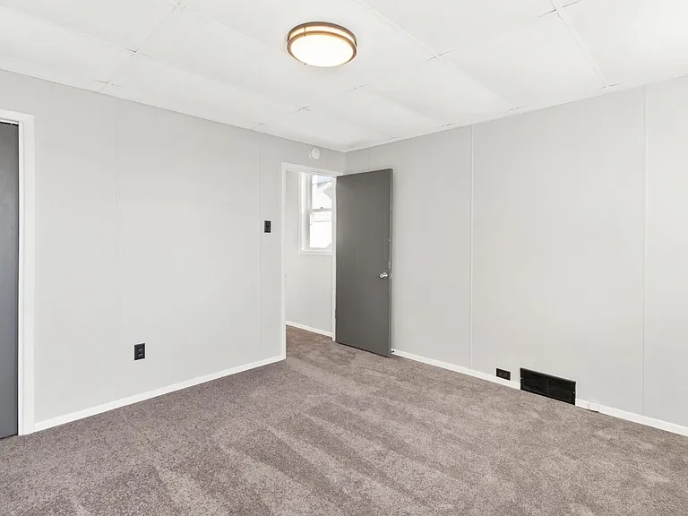 Realty Avenue Townhomes — Photo 17