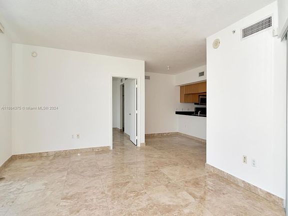3rd image of 1750 N Bayshore Dr APT 1515