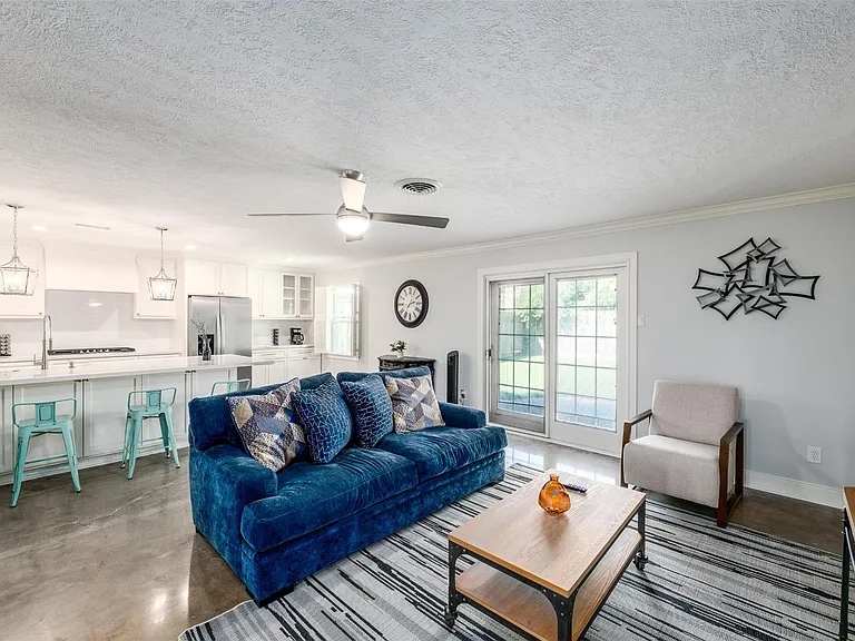 9330 Meadowbriar Ln — Photo 5
