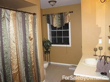 2nd Bathroom