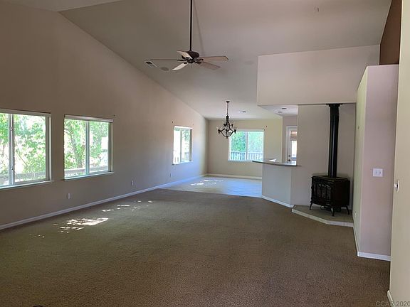 4th image of 954 Country Ln #24/3