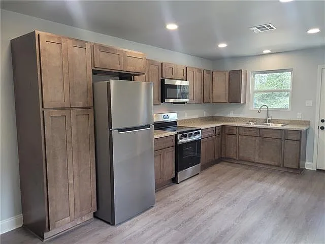 2402 Pelican St — Photo 21