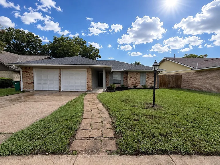 8119 Knightwood Forest Dr — Photo 2