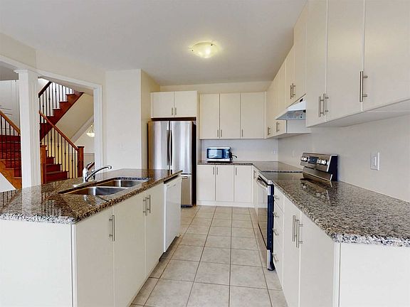 5th image of 39 Bolsby Ct