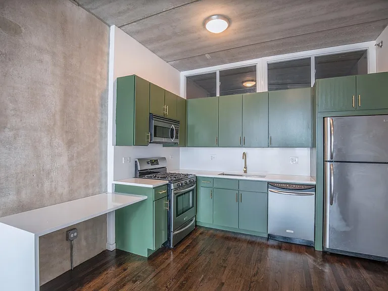 630 N Franklin St #507 — Photo 3