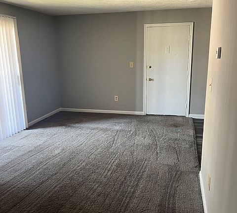 2nd image of 8 Meadow Wood Dr #8
