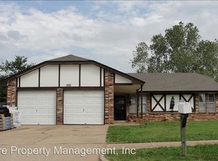 1921 Lakehurst Dr, Norman, OK 73071