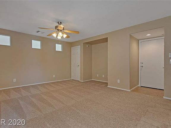 5th image of 9061 Parapet Ave