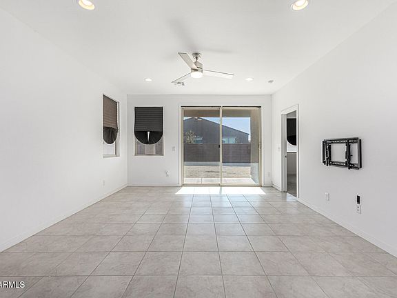 5th image of 2685 E TOLOSA Drive